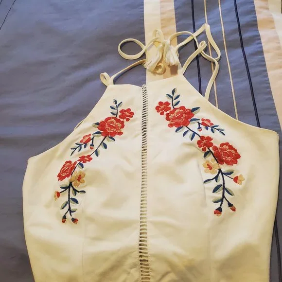 Top - Picture 2 of 2